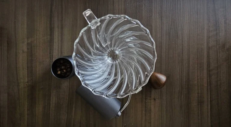 Guia do Hario V60: Como usar e tirar o melhor do seu café coado